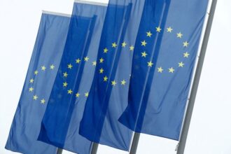 acoes-europeias-caem-apos-incerteza-politica-pesar-sobre-papeis-franceses