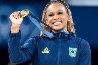 em-evento-no-rio,-rebeca-andrade-faz-anuncio-que-pega-fas-de-surpresa