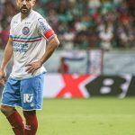 everton-ribeiro-passa-por-cirurgia-de-tireoide-devido-a-um-cancer