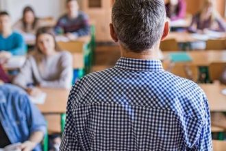 dia-dos-professores-e-feriado?-saiba-quem-pode-folgar-no-dia-15-de-outubro