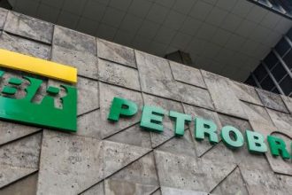 india-comprara-6-milhoes-de-barris-de-petroleo-da-petrobras,-diz-alckmin