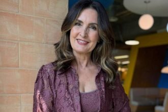 fatima-bernardes-volta-ao-jornal-nacional-em-campanha-da-jbs