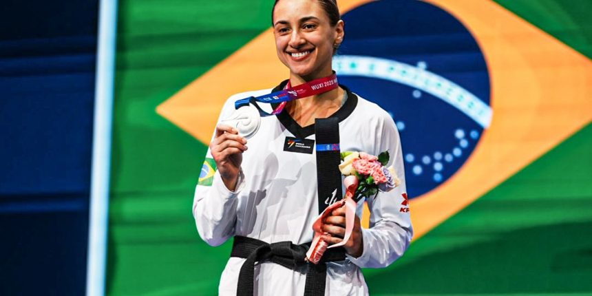 milena-titoneli-e-prata-no-mundial-de-taekwondo,-o-3o-podio-do-brasil