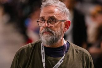 as-revelacoes-de-paulo-borges-em-documentario-sobre-moda-e-sua-vida-alem…