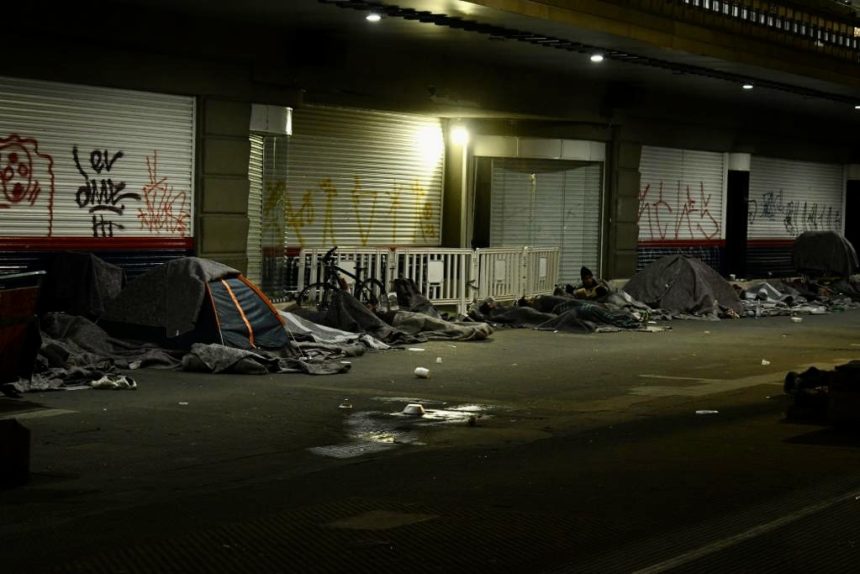 brasil-tem-358-mil-pessoas-em-situacao-de-rua,-com-60%-no-sudeste