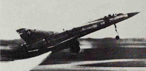 aviao-a-jato-ou-vapor?-tecnica-usava-agua-fervente-para-fazer-aviao-decolar