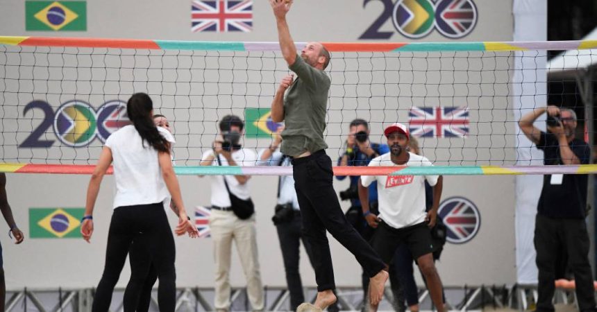 verdadeiro-carioca:-depois-de-maracana,-principe-william-pega-por-do-sol-em-copacabana