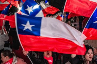 urnas-fecham-no-chile-e-comeca-a-contagem-de-votos-das-eleicoes-de-2025