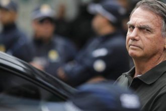 defesa-de-bolsonaro-faz-novo-pedido-de-prisao-domiciliar-e-cita-estado-de-saude